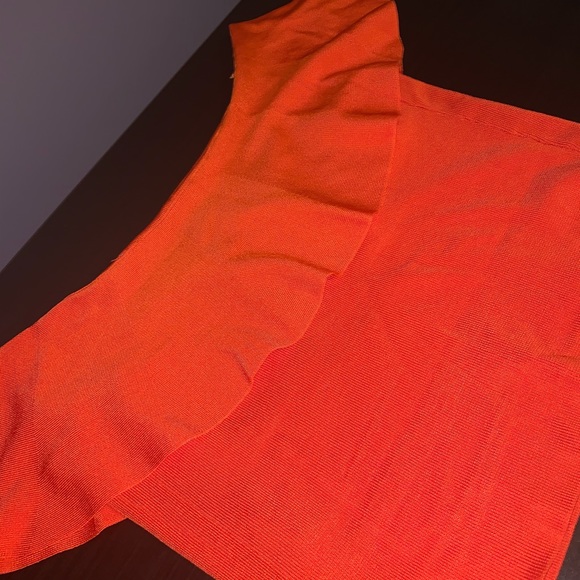 Orange Ruffle Crop - Picture 2 of 5